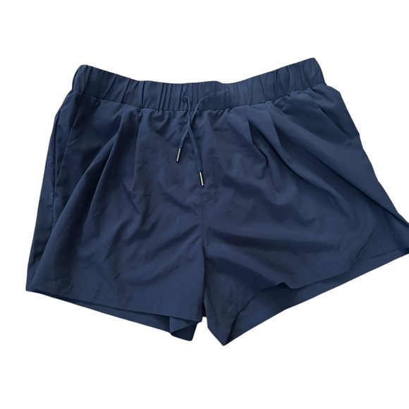 HALARA Athletic Shorts in Navy Blue - Picture 2 of 6